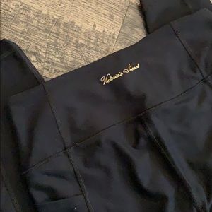 Victoria’s Secret SRT Incredible Essential Legging